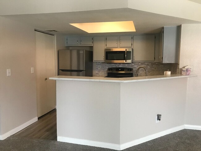 Building Photo - ** COMING SOON ** Modern Boca Park Apartment with Stainless Steel Appliances & Open-Concept Living