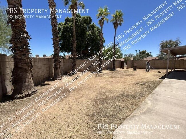 Building Photo - 5309 S River Dr