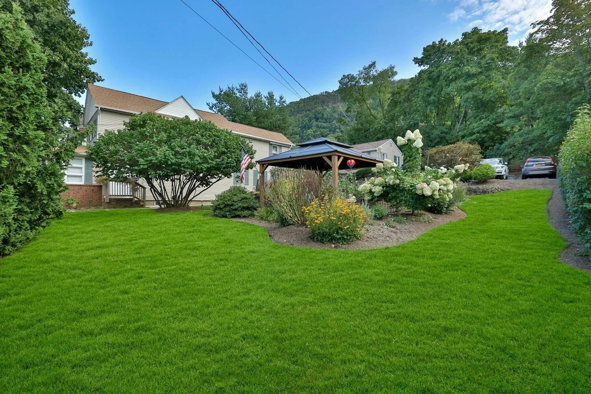 Building Photo - 19 Conger Ave