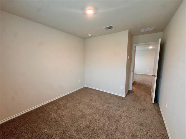 Building Photo - 3917 Oakcrest Ln