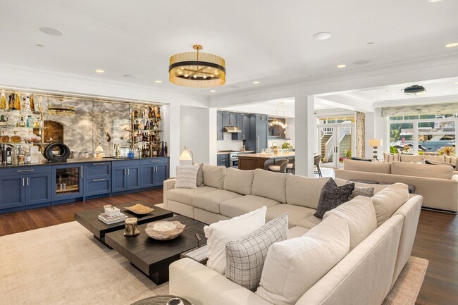 Building Photo - 5bd/5.5ba Yarrow Point Home