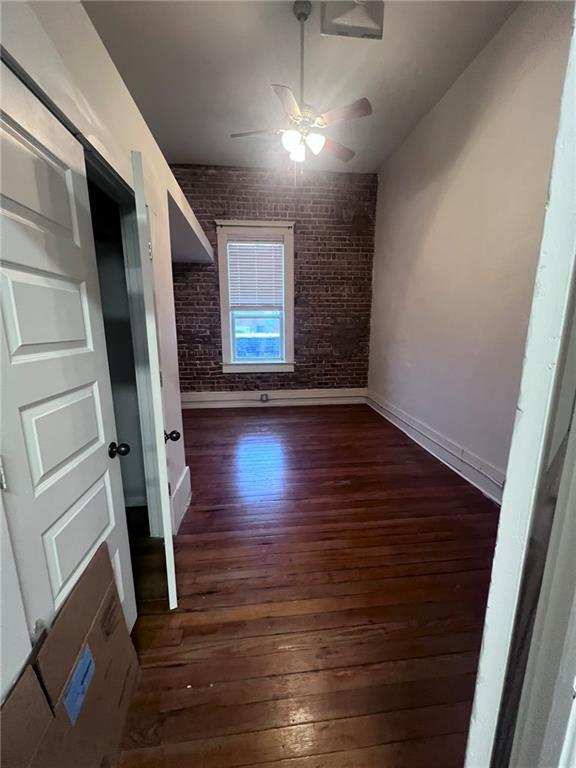 Building Photo - 116 N Broadway St