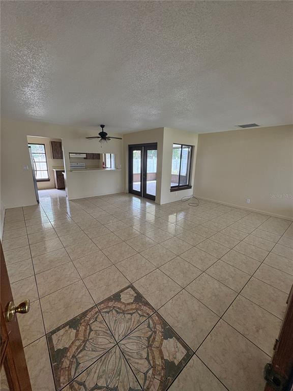 Building Photo - 11 Trophy Ln