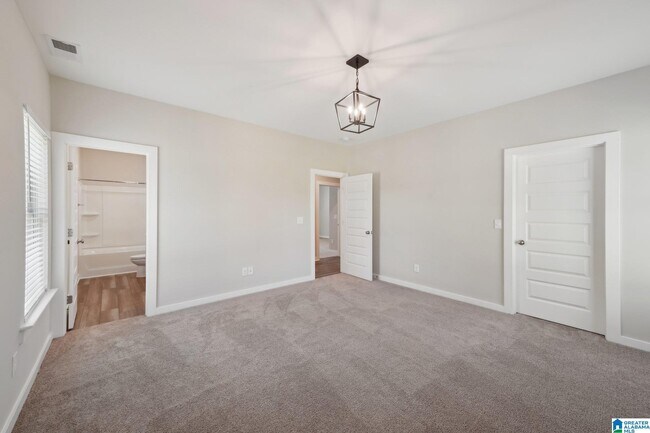 Building Photo - 439 Troubadour Ln