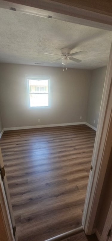 Building Photo - 300 N Ferne Clyffe Rd