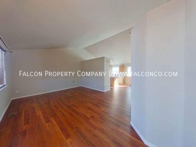 Building Photo - 6239 Hartman Dr