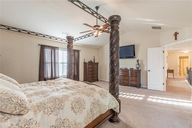 Building Photo - 4850 Haysboro Way