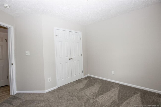 Building Photo - 196 Lochwood Dr