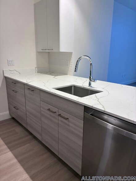 Building Photo - 1079 Commonwealth Ave