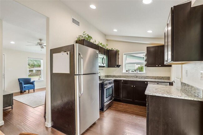 Building Photo - 5112 Heflin Ln