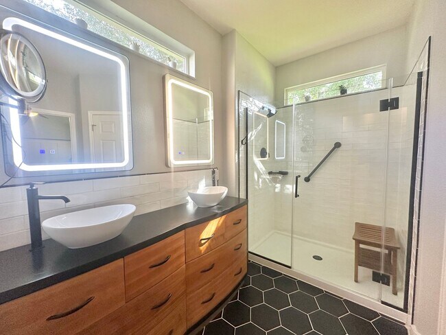 Building Photo - 2 Bed 2 Bath in Sun City in Georgetown
