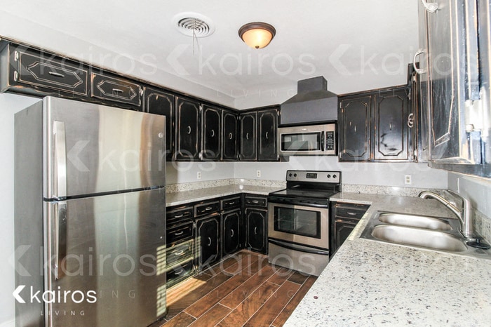 Building Photo - 8202 Laredo Trail