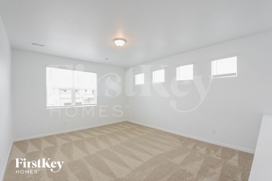 Building Photo - 14685 Normande Dr