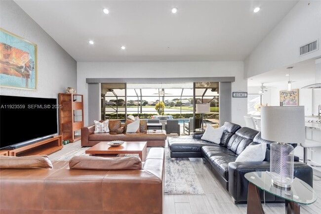 Building Photo - 11115 Boca Woods Ln