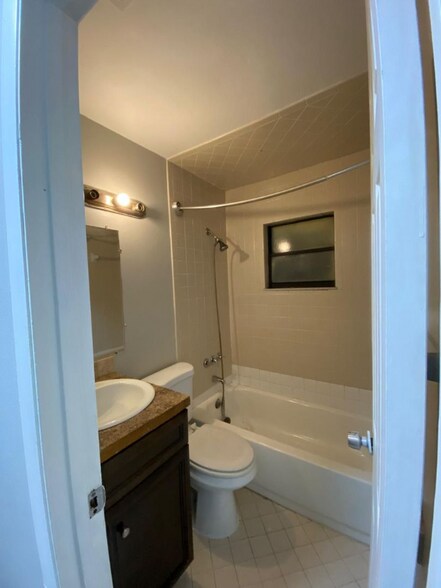 Building Photo - 181 Rebecca Ln