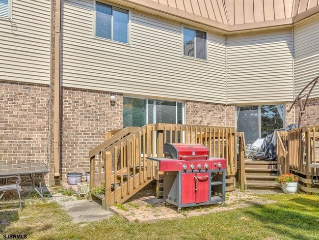 Building Photo - 801 Dudley Ct