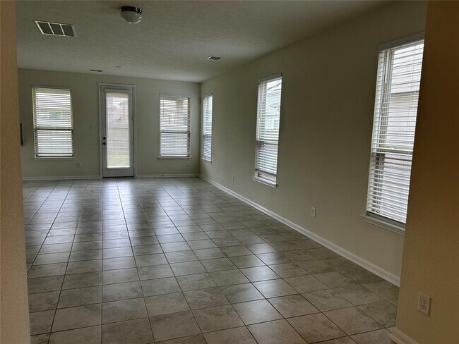 Building Photo - 9843 Mls Fld Dr