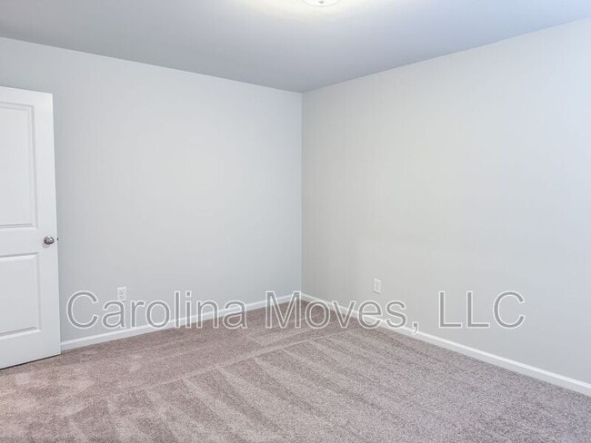 Building Photo - 119 Paddock Glen Dr