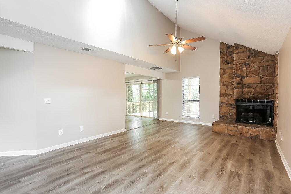 Building Photo - 11507 Kelvyn Grove Pl