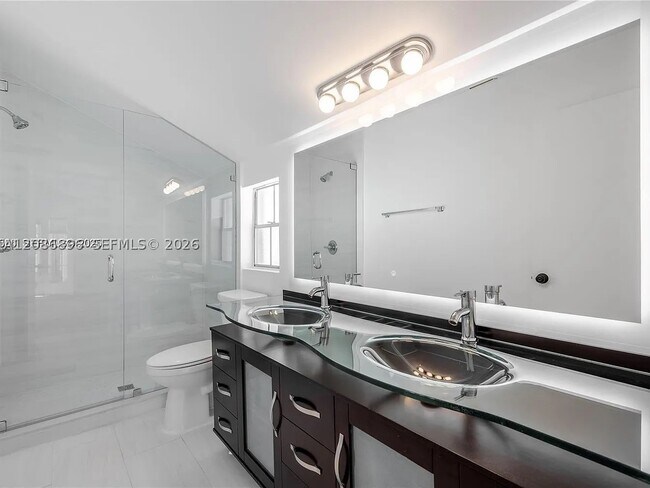 Building Photo - 5800 Rambler Rose Way