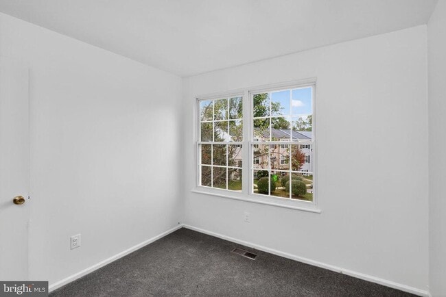 Building Photo - 14949 Enterprise Ln