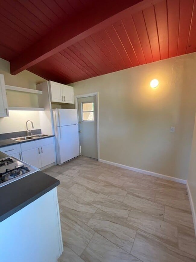 Building Photo - 4901 Frink Ave