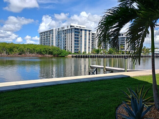 Building Photo - 5520 N Ocean Blvd
