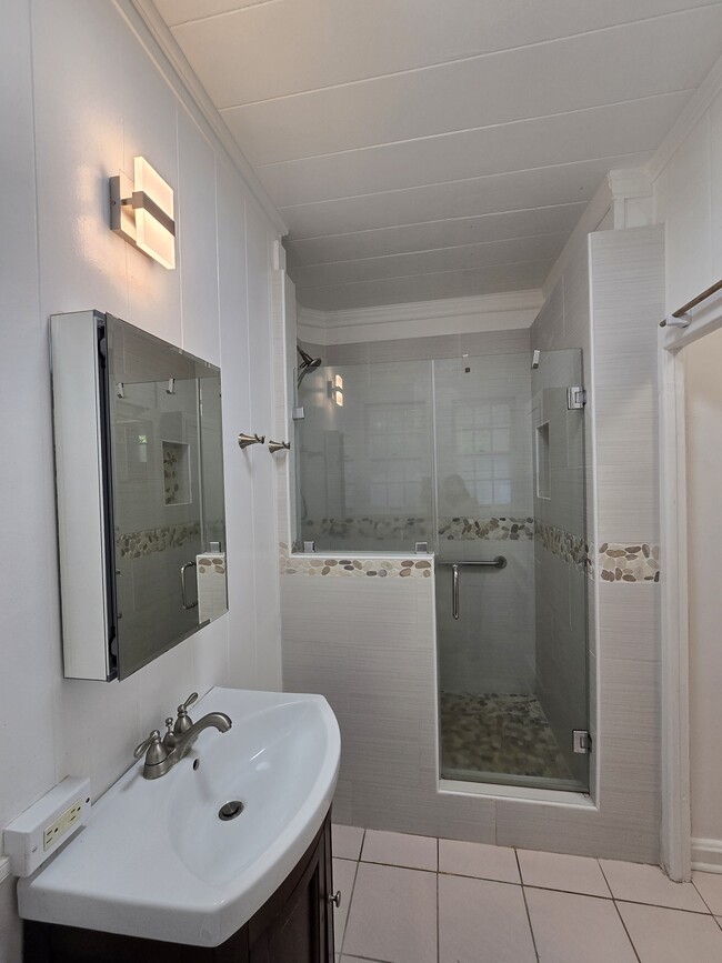 Building Photo - 4526 Aukai Ave