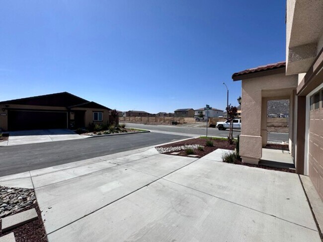 Building Photo - Newly built 4 bedroom Winchester home for ...