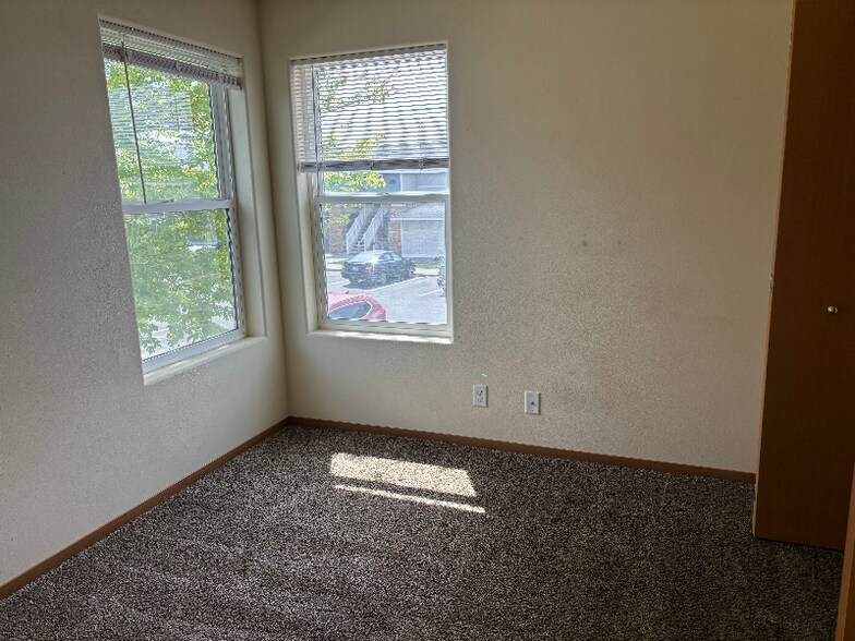 Building Photo - 6405 Chapel Hill Blvd