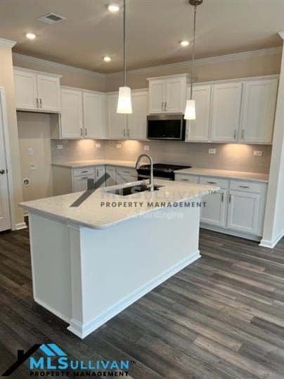 Building Photo - 315 Villanova Dr