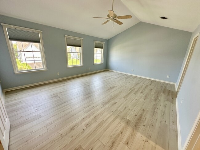 Building Photo - 102 Marlin Ct