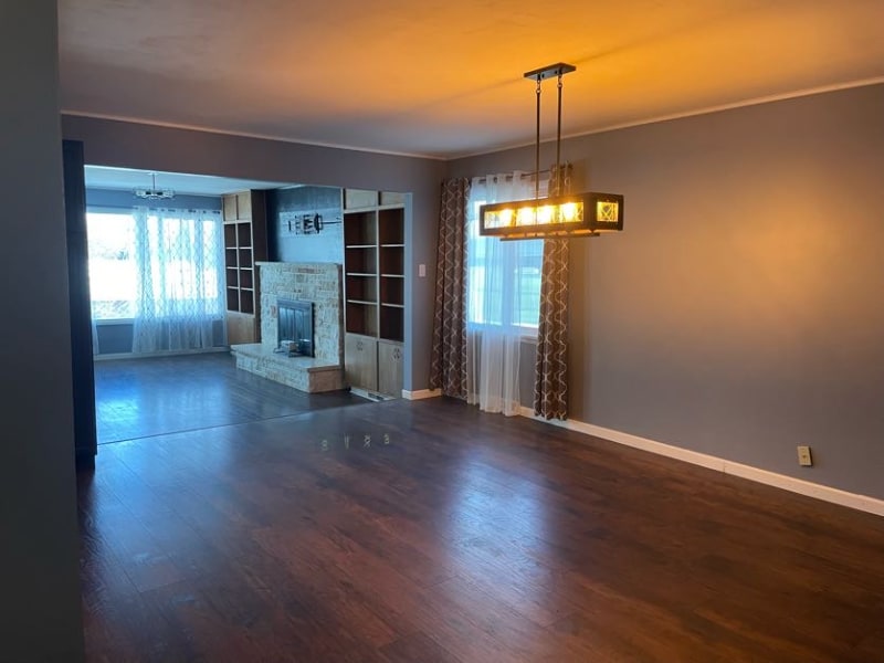 Building Photo - 618 Doris Dr