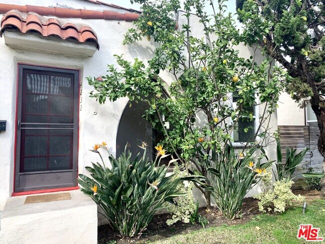 Building Photo - 4232 Lincoln Ave