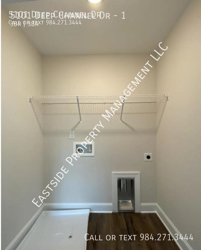 Building Photo - 5101 Deep Channel Dr