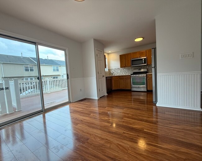 Building Photo - 107 Stoneshire Dr