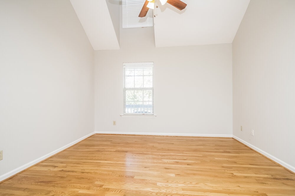 Building Photo - 300 Vernon Traylor Dr
