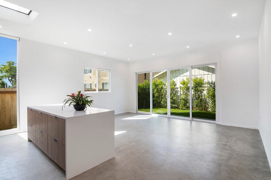 Building Photo - 4610 Franklin Ave