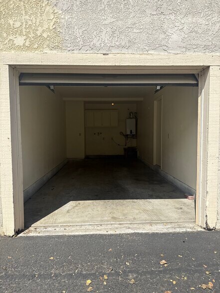 Attached Garage - 712 Summerwood Ln