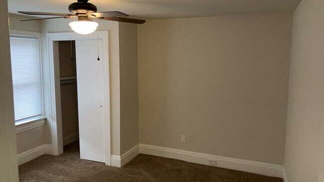 Building Photo - 908 Watervliet Ave