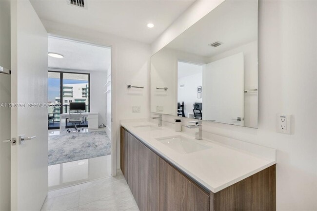 Building Photo - 488 NE 18th St