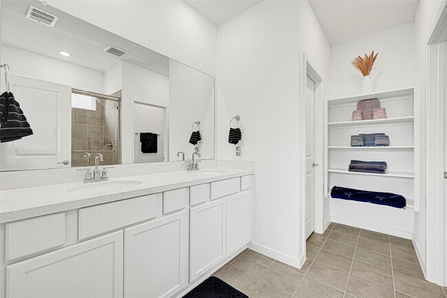 Building Photo - 21811 White Bellflower Ln
