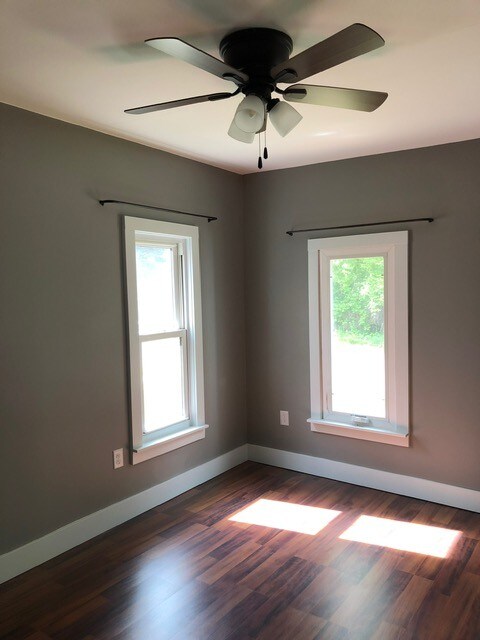 Building Photo - 662 Lamberton St NE