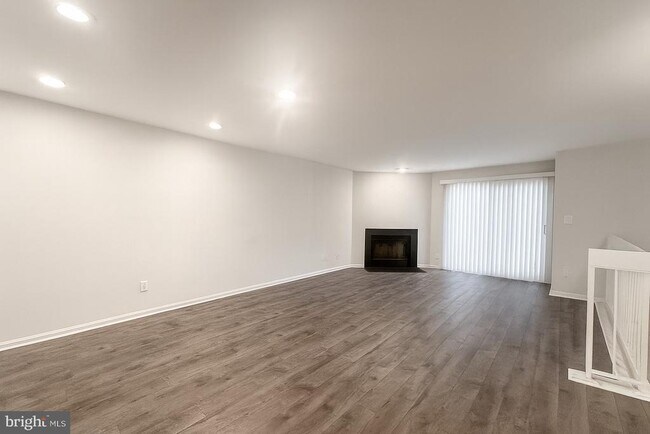 Building Photo - 13513 Orchard Dr