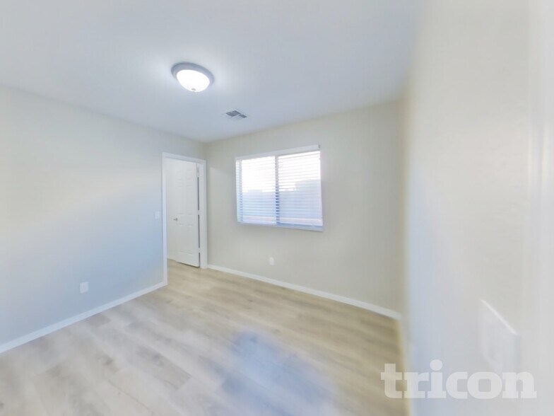 Building Photo - 34113 N Alison Dr