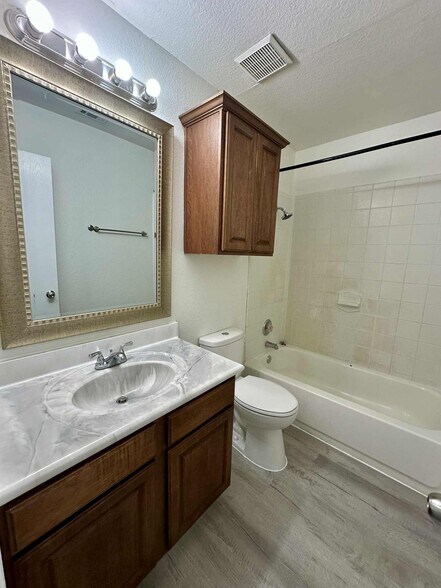 Building Photo - 3305 Etheredge Dr