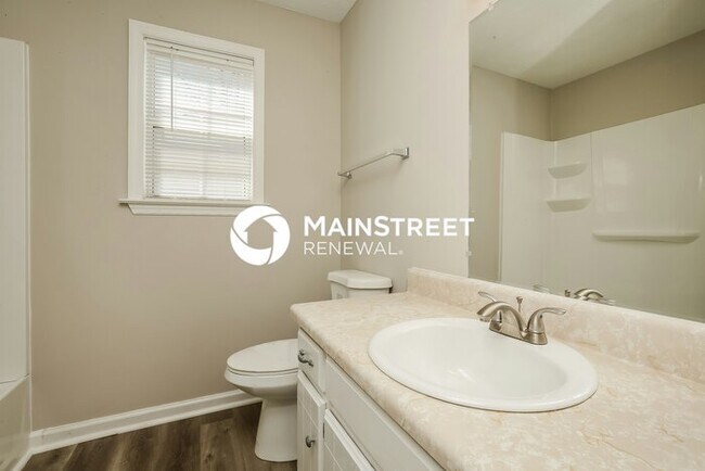 Building Photo - 3 Bedroom Pet-Friendly Home in La Vergne, TN with Main Street Renewal