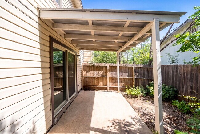 Building Photo - Ask about current rent incentives and specials being offered and book your self guided tour today.