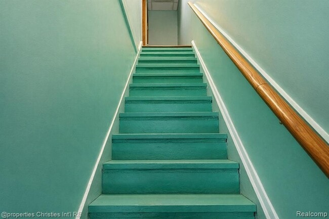 Building Photo - 35 N Saginaw St