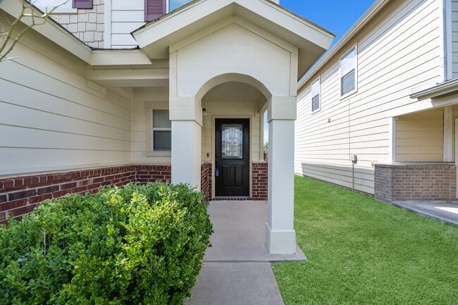 Building Photo - 2626 Skyview Cove Court